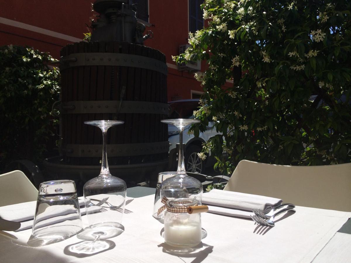 I Malpensanti Del Trieste Hotel Monticelli dʼOngina